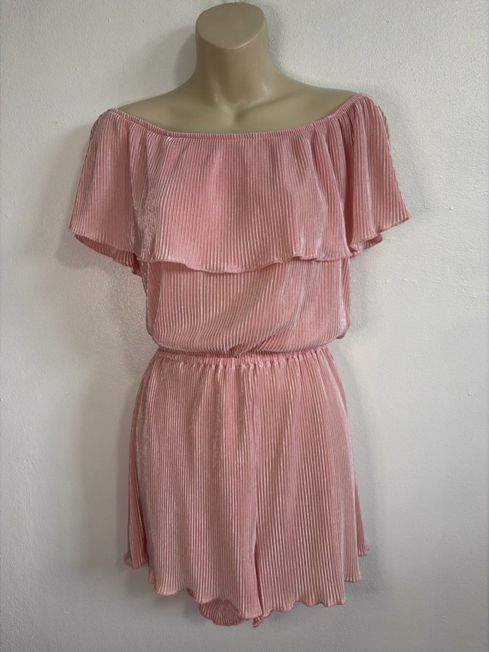 No Comment Pink Pleated Romper Size M Off Shoulder Metallic